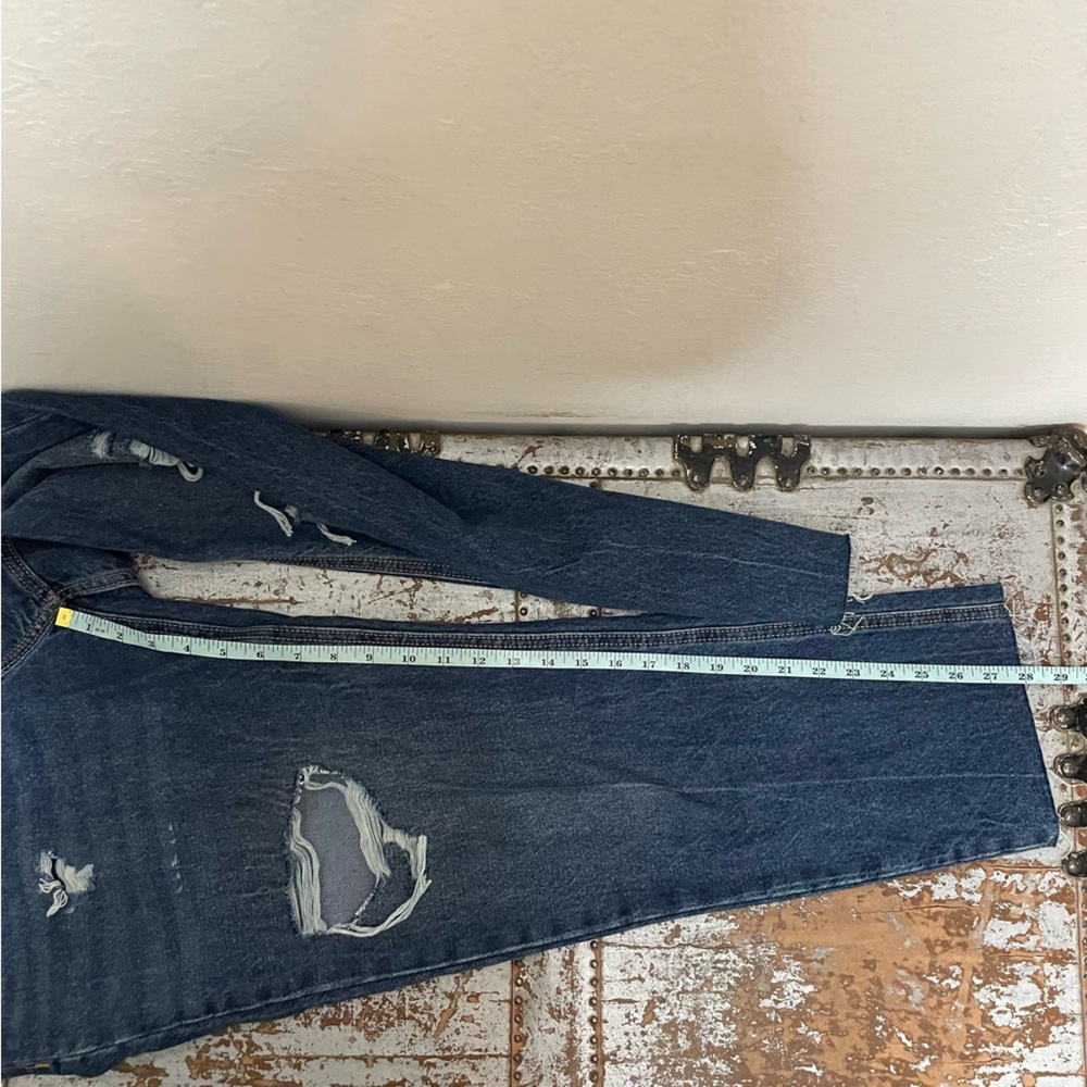 Old Navy Extra High Rise Sky Hi Straight Distressed Jeans - Picture 7 of 14